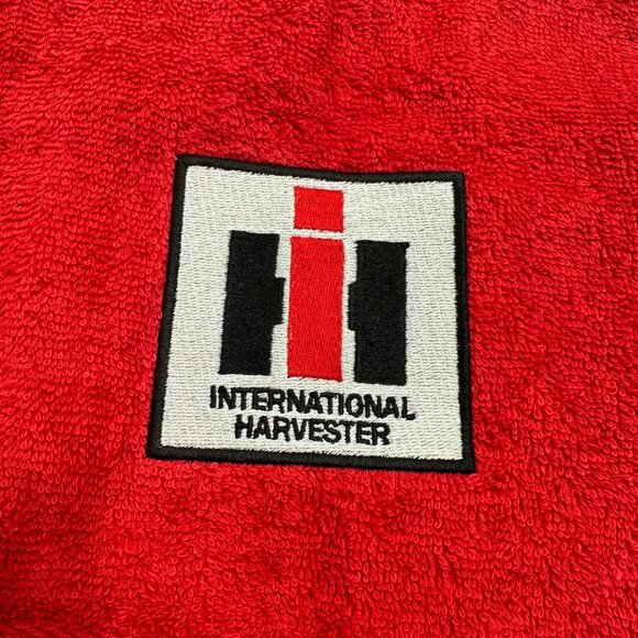 Case IH Towels Embroidered Hand Towel Set Red Bathroom Farm Tractor Decor - Picture 2 of 2